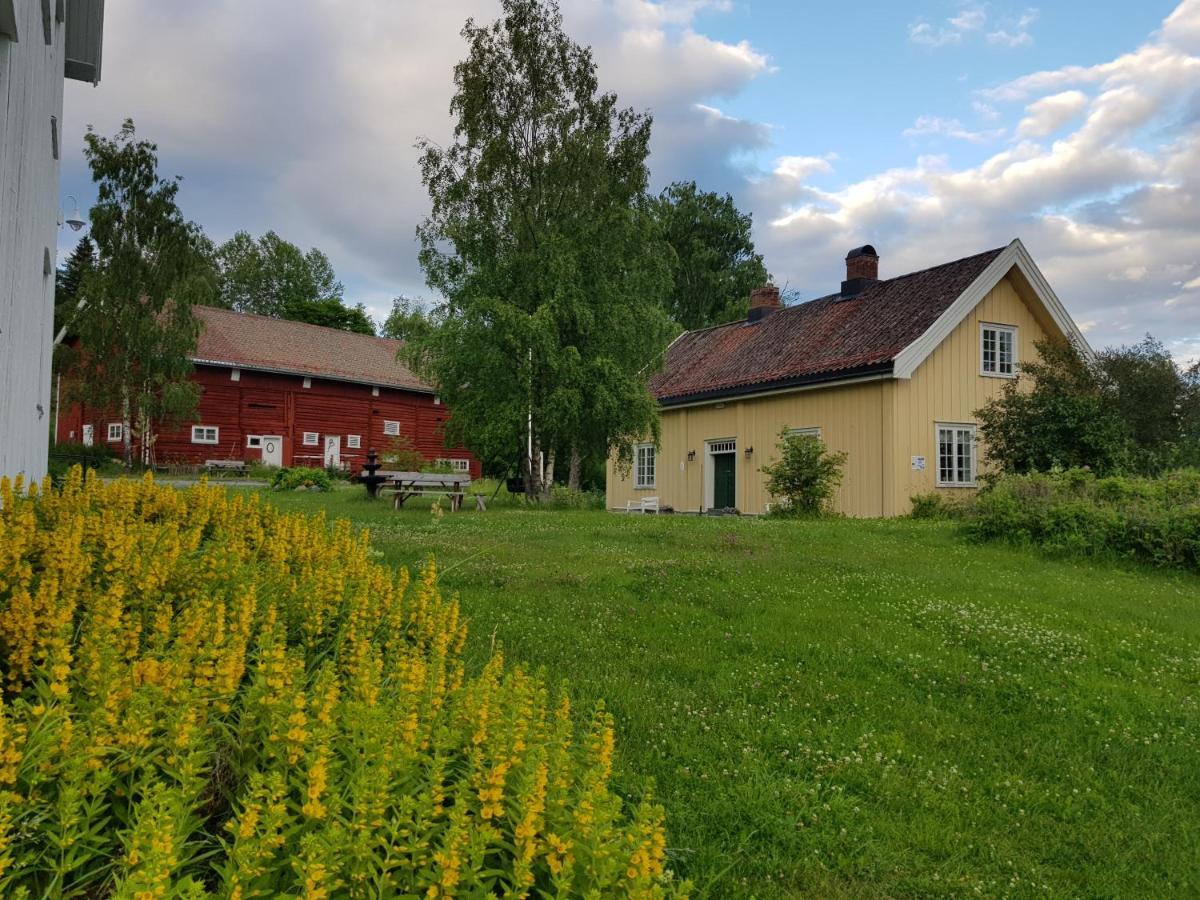 Granum Gard Hotel Fluberg Exterior photo