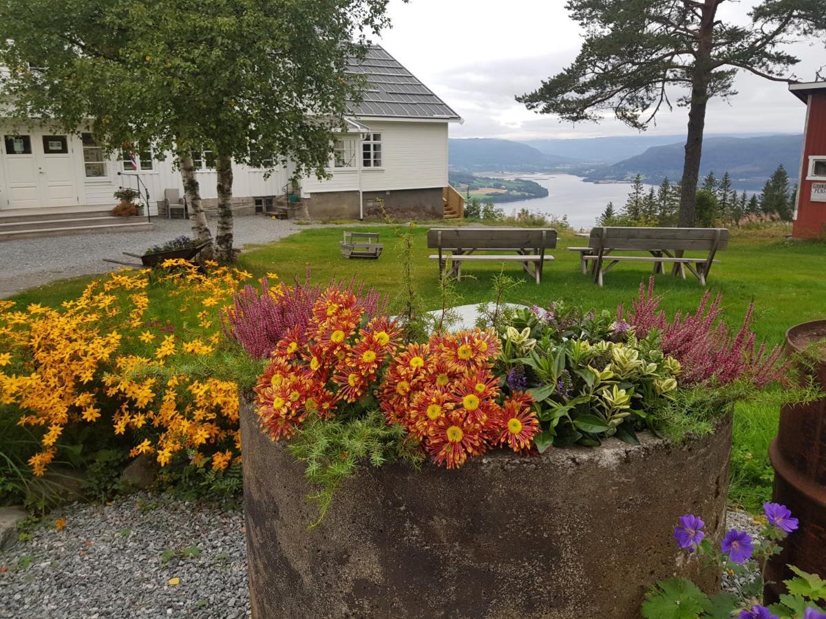 Granum Gard Hotel Fluberg Exterior photo