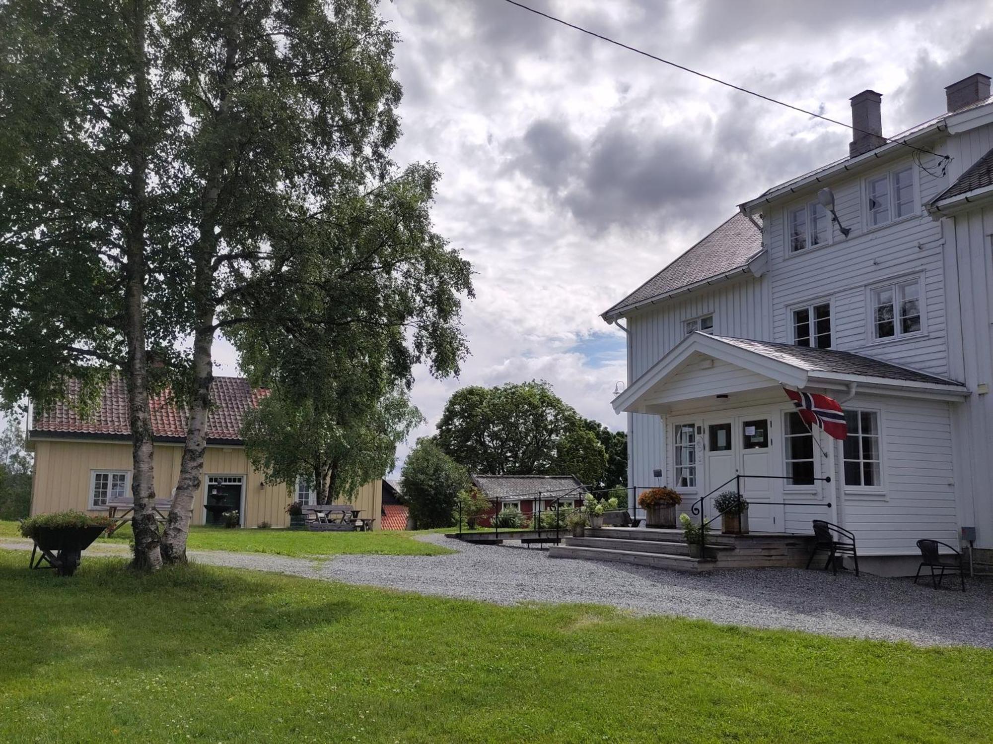 Granum Gard Hotel Fluberg Exterior photo