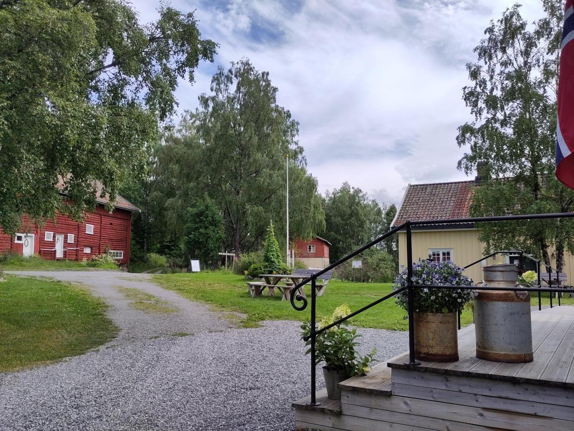 Granum Gard Hotel Fluberg Exterior photo
